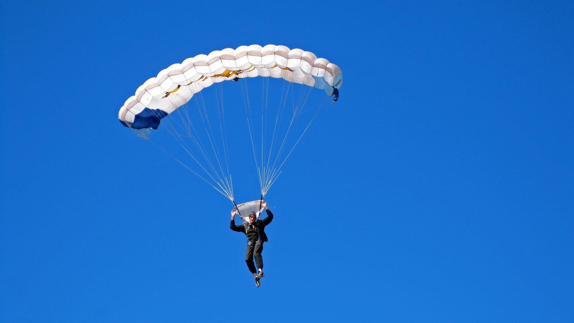 《年度最震撼决赛回顾：谁才是真正的王者？》