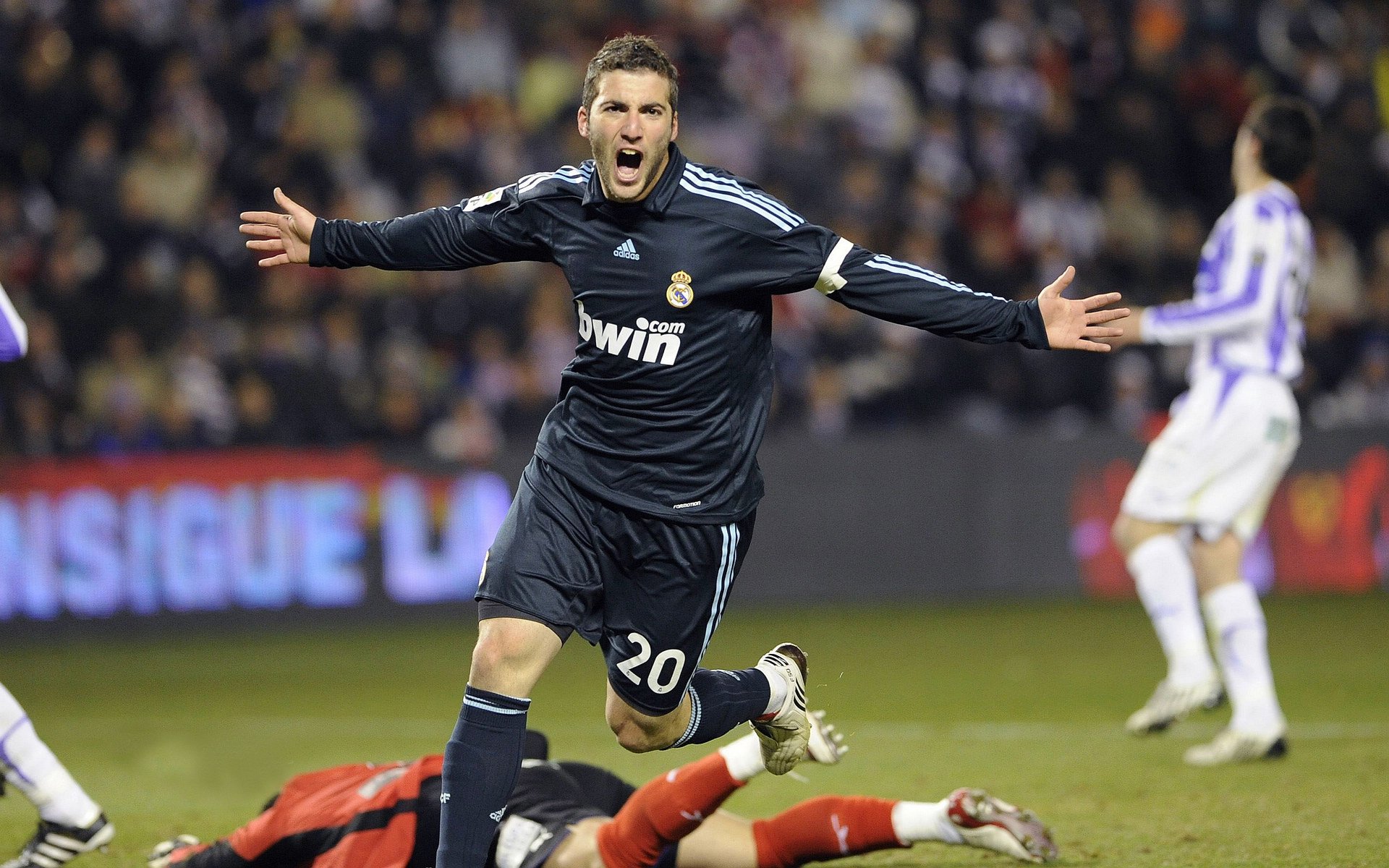 赛场上的“铁血战士”：那些死磕到底的球队，铁血战士vs