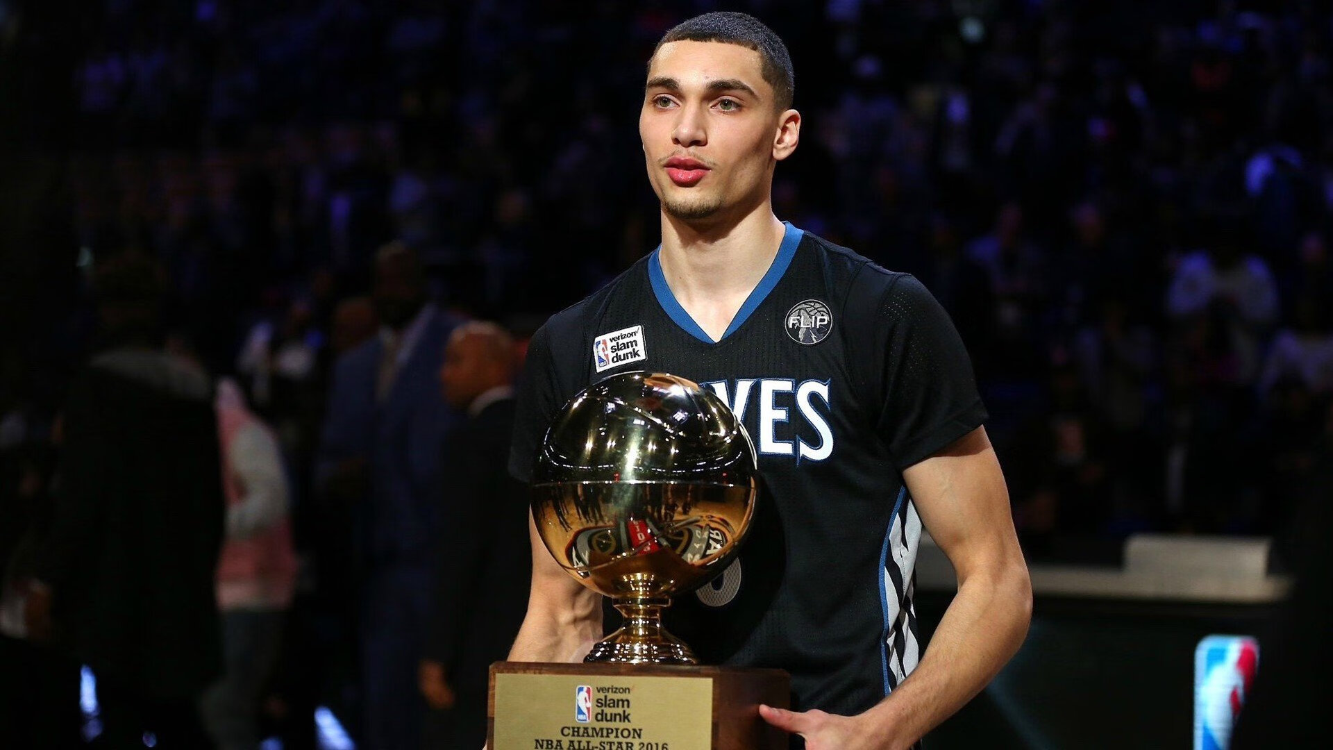 开云体育-逆境中的“英雄豪杰”——不抛弃不放弃的精神，逆境时不放弃